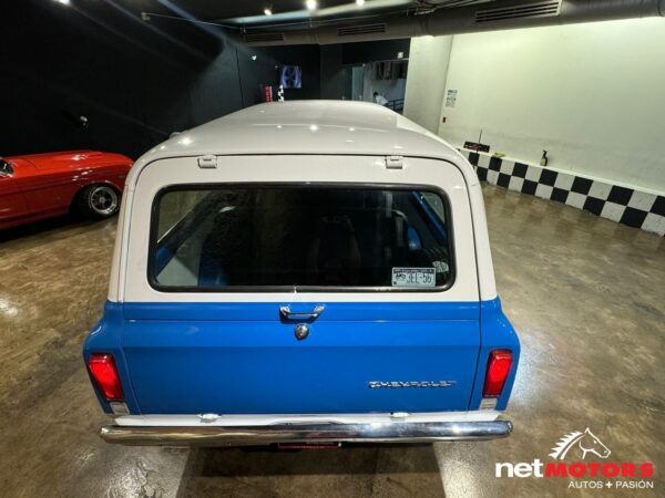 Chevrolet Suburban 1972 - Imagen 16