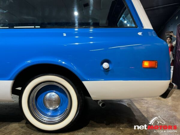 Chevrolet Suburban 1972 - Imagen 13