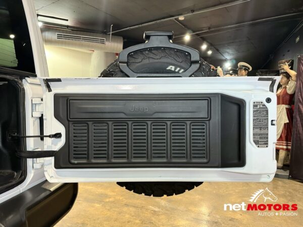 Jeep Unlimited Sahara 2023 - Imagen 9