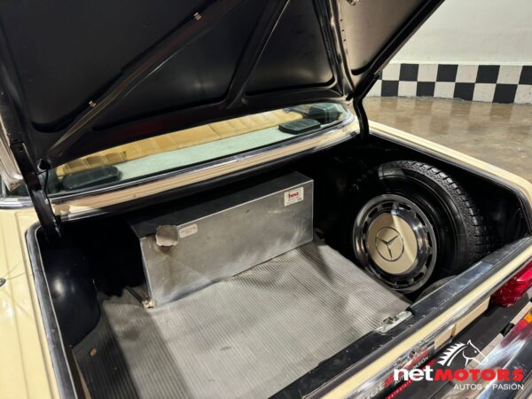 Mercedes Benz 300 D 1976 - Imagen 12