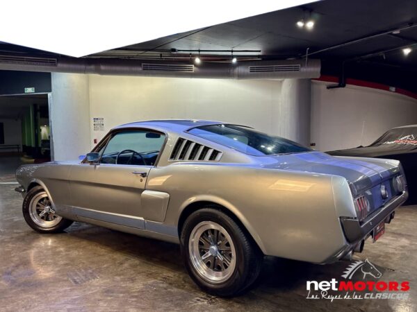 Ford Mustang Fastback 1965 - Imagen 2